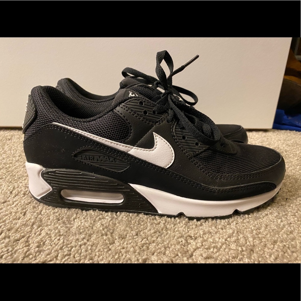 Women’s nike air max size 10